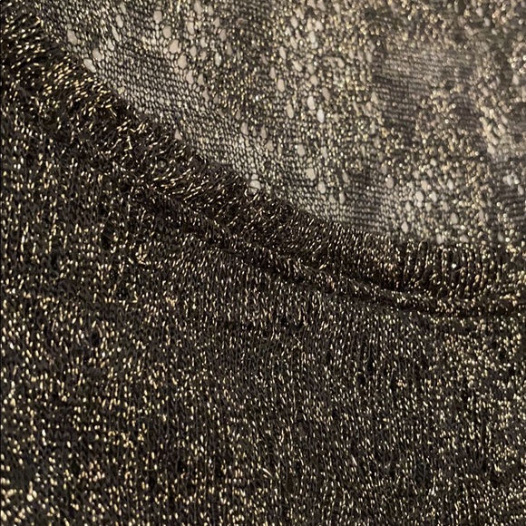 Express metallic shimmery gold and black top - Picture 3 of 8